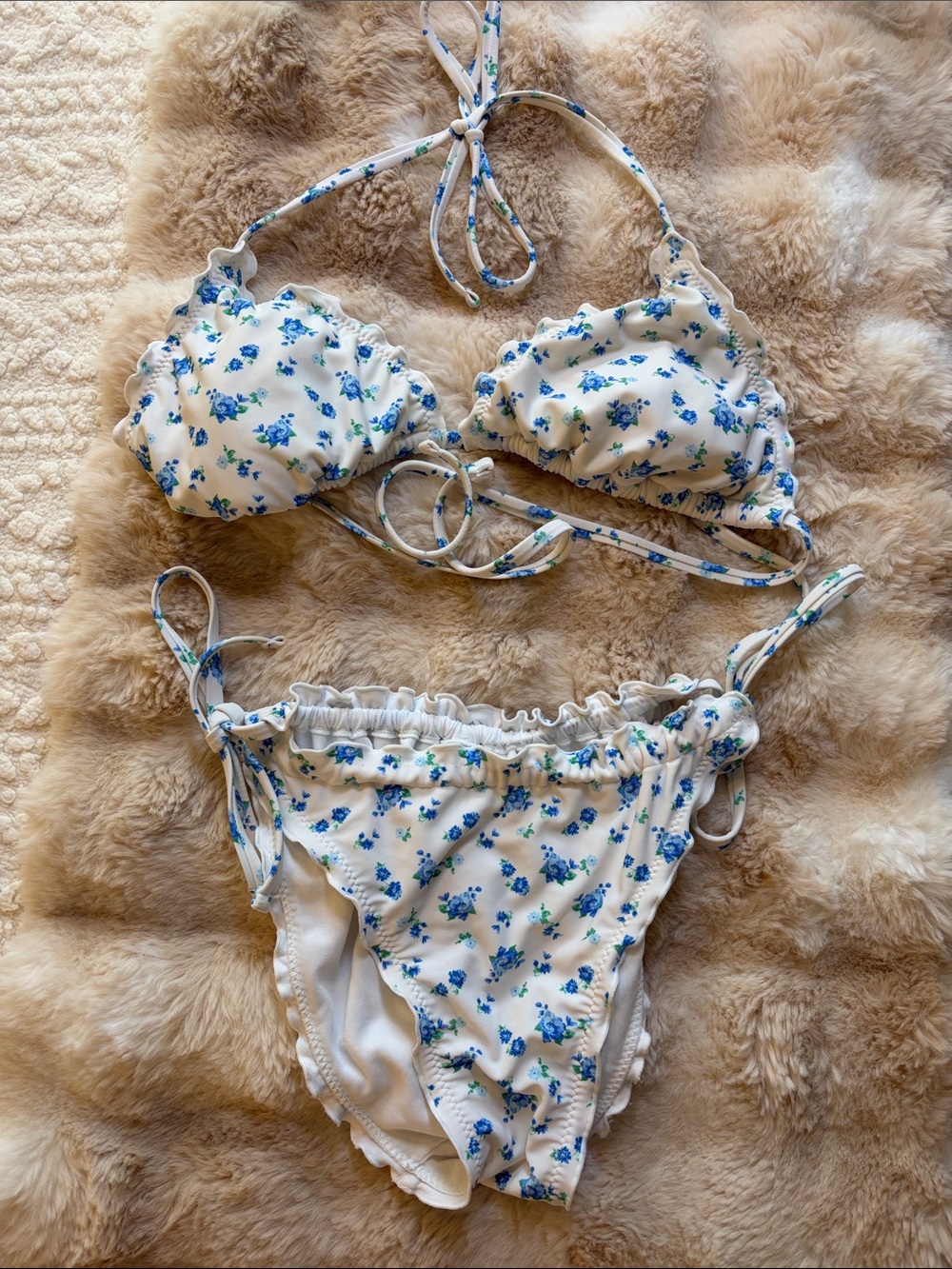 Wild Fable White with blue floral print bikini size medium